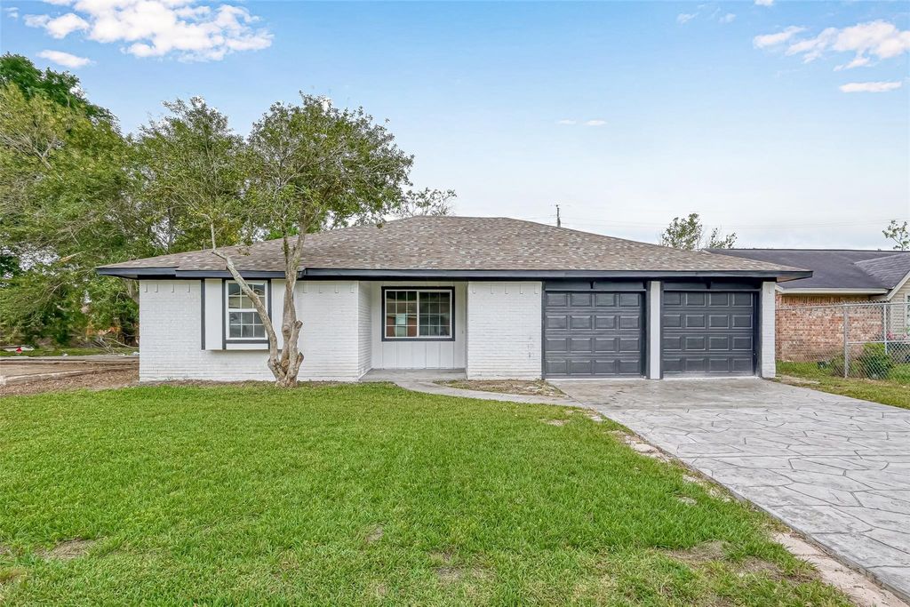 17114 Folsom Drive, Houston, TX 77049