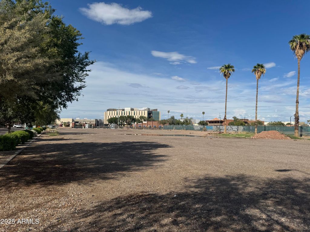 6801 N 59TH Avenue 42-46, Glendale, AZ 85301 — exterior