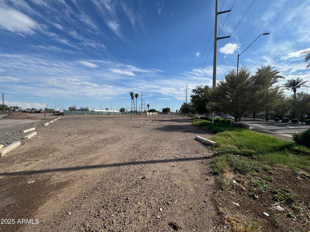 6801 N 59TH Avenue 42-46, Glendale, AZ 85301 — photo 3
