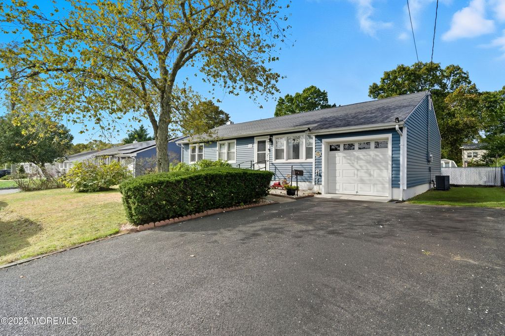 128 Coolidge Drive, Brick, NJ 08724