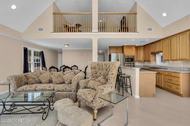 318 Elizabeth Avenue, Toms River, NJ 08753