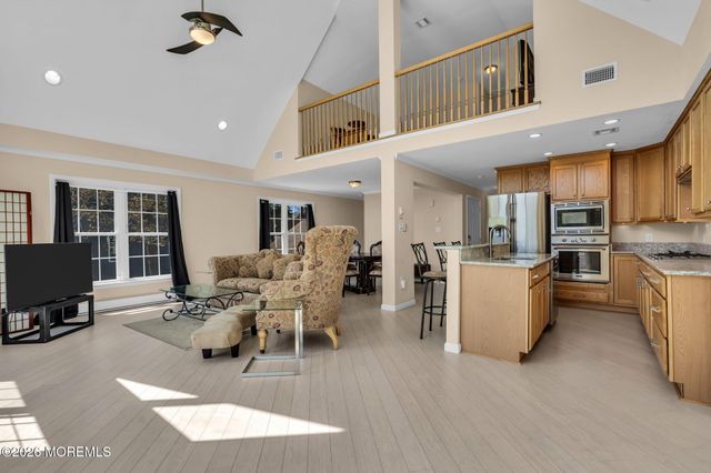 318 Elizabeth Avenue, Toms River, NJ 08753