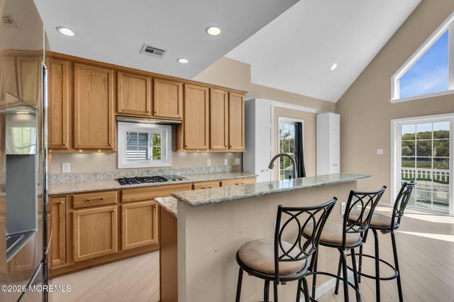 318 Elizabeth Avenue, Toms River, NJ 08753