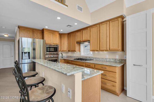 318 Elizabeth Avenue, Toms River, NJ 08753
