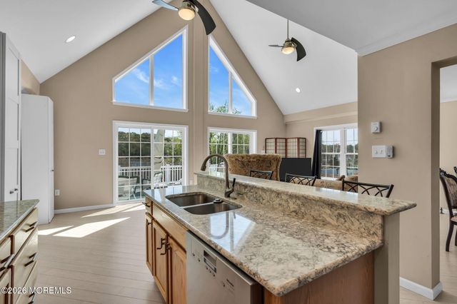 318 Elizabeth Avenue, Toms River, NJ 08753