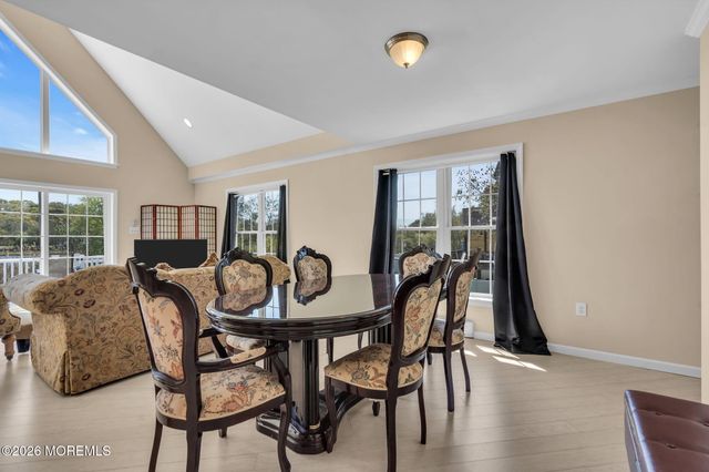 318 Elizabeth Avenue, Toms River, NJ 08753
