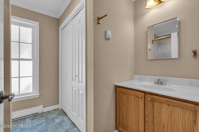 318 Elizabeth Avenue, Toms River, NJ 08753