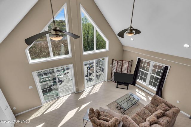 318 Elizabeth Avenue, Toms River, NJ 08753