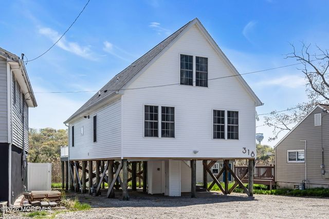 318 Elizabeth Avenue, Toms River, NJ 08753