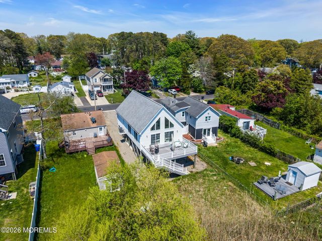 318 Elizabeth Avenue, Toms River, NJ 08753