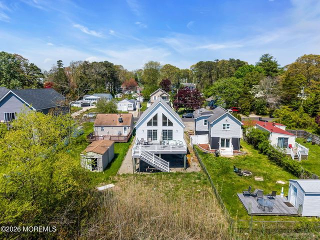 318 Elizabeth Avenue, Toms River, NJ 08753