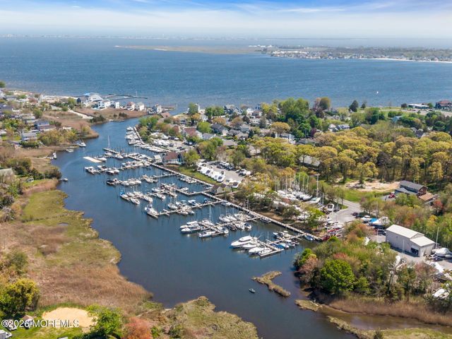 318 Elizabeth Avenue, Toms River, NJ 08753