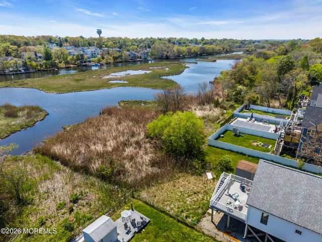 318 Elizabeth Avenue, Toms River, NJ 08753