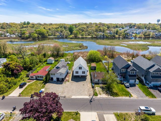 318 Elizabeth Avenue, Toms River, NJ 08753