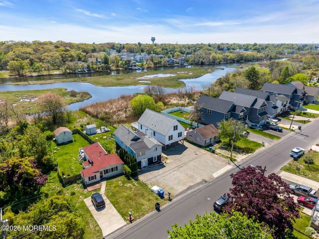 318 Elizabeth Avenue, Toms River, NJ 08753
