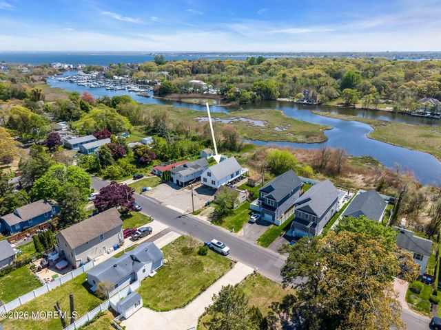 318 Elizabeth Avenue, Toms River, NJ 08753