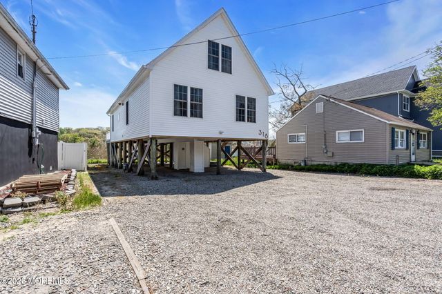 318 Elizabeth Avenue, Toms River, NJ 08753