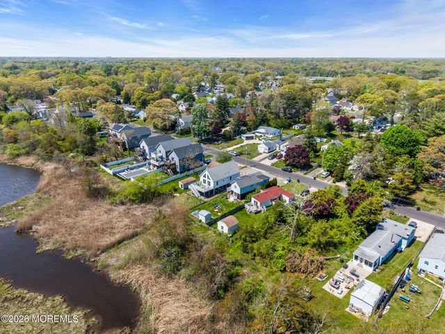 318 Elizabeth Avenue, Toms River, NJ 08753