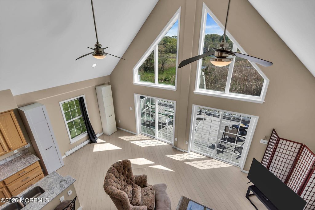 318 Elizabeth Avenue, Toms River, NJ 08753