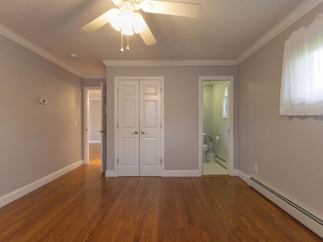 42 Suburban Square, South Burlington, VT 05403