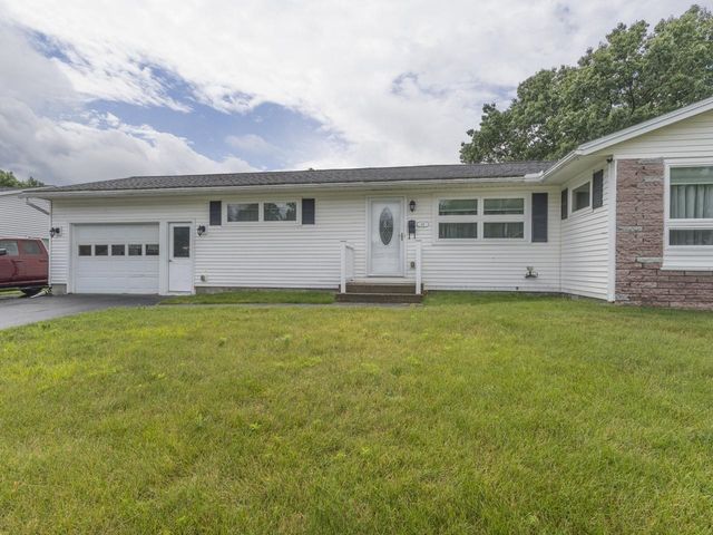 42 Suburban Square, South Burlington, VT 05403