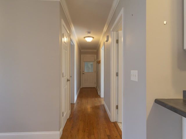 42 Suburban Square, South Burlington, VT 05403
