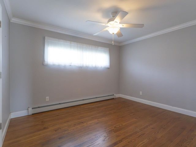 42 Suburban Square, South Burlington, VT 05403