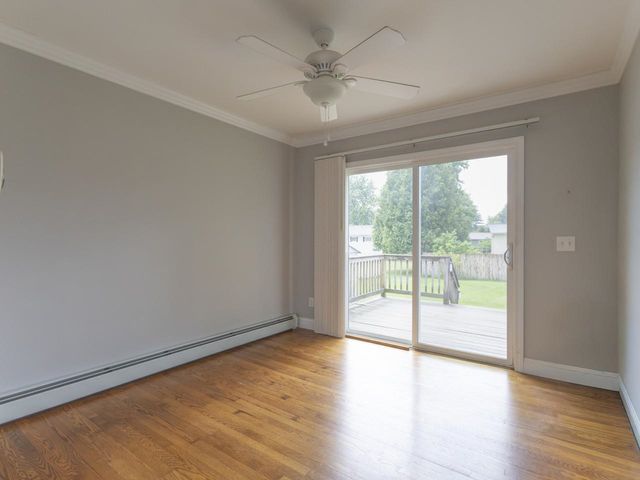 42 Suburban Square, South Burlington, VT 05403