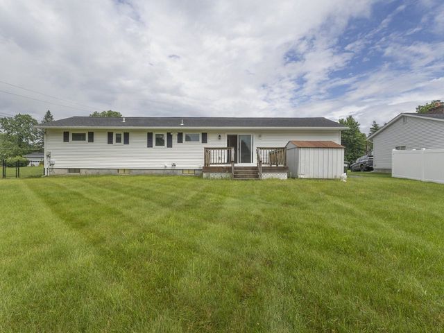 42 Suburban Square, South Burlington, VT 05403