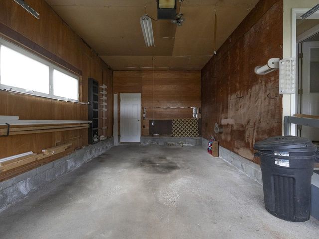 42 Suburban Square, South Burlington, VT 05403