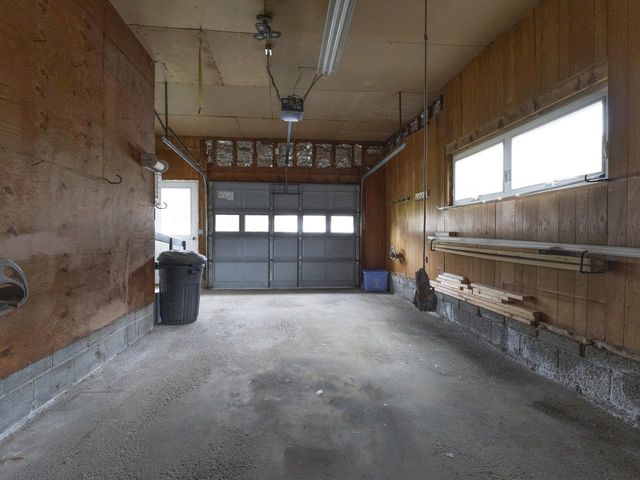 42 Suburban Square, South Burlington, VT 05403