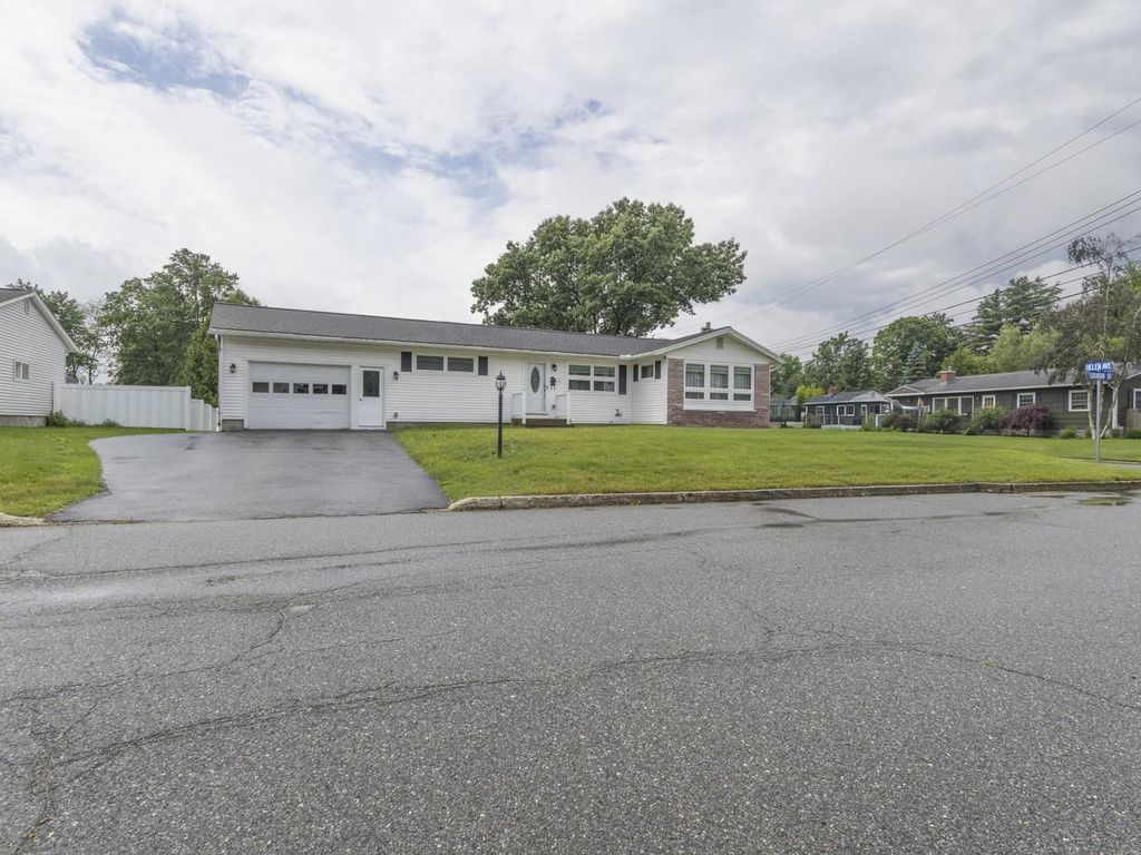 42 Suburban Square, South Burlington, VT 05403