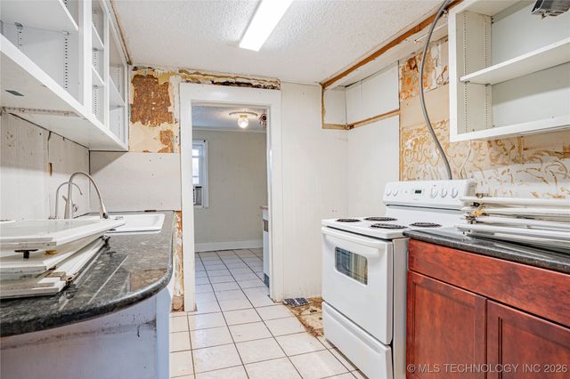 4743 E 6th Street, Tulsa, OK 74112