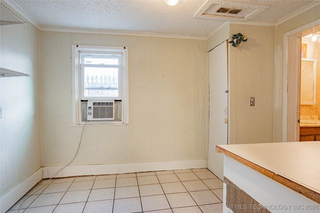 4743 E 6th Street, Tulsa, OK 74112