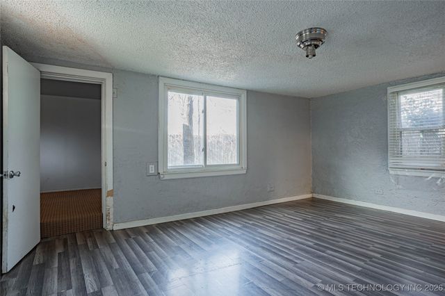 4743 E 6th Street, Tulsa, OK 74112