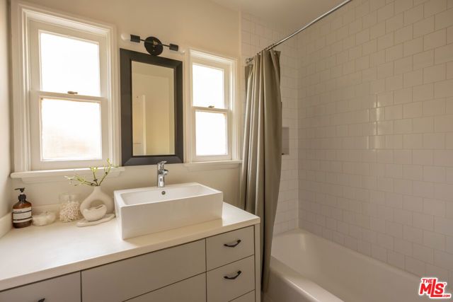 2849 Herkimer Street, Los Angeles, CA 90039