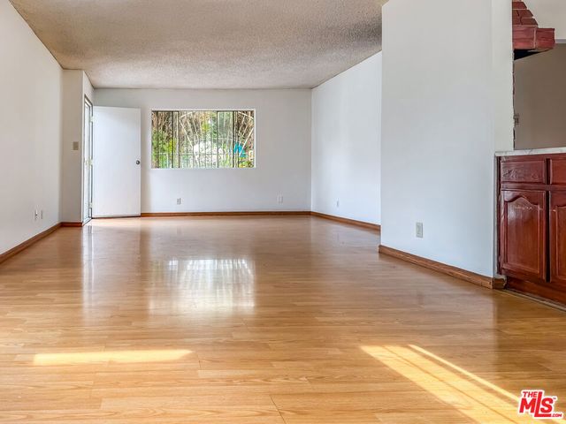 2660 Newell Street, Los Angeles, CA 90039