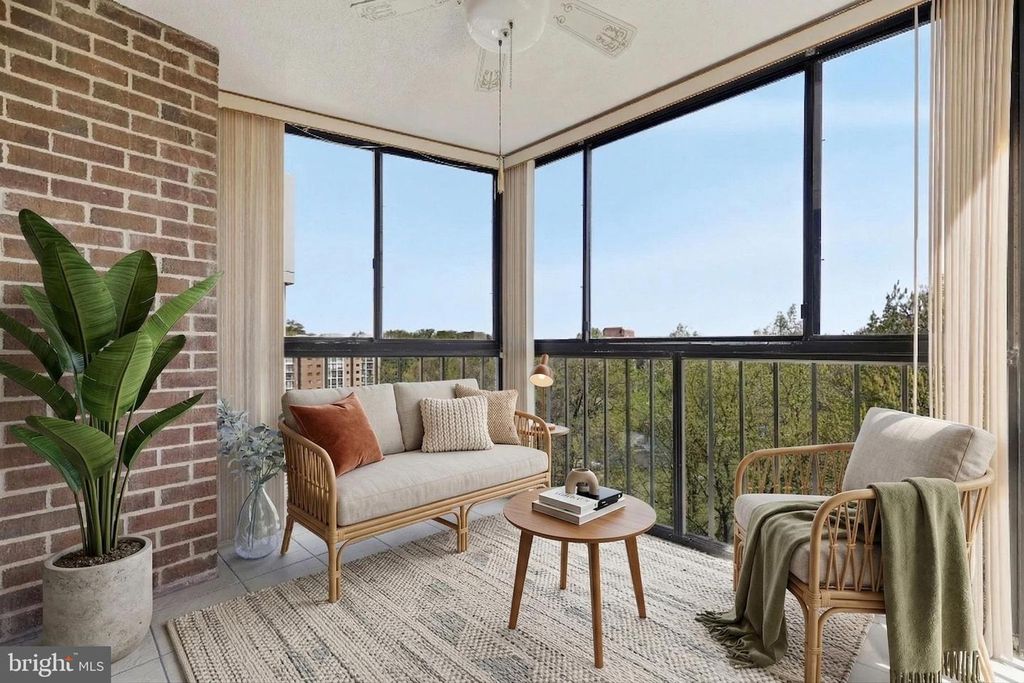 Image 11 of property listing at 15107 INTERLACHEN DR #2-1006, Silver Spring, MD 20906