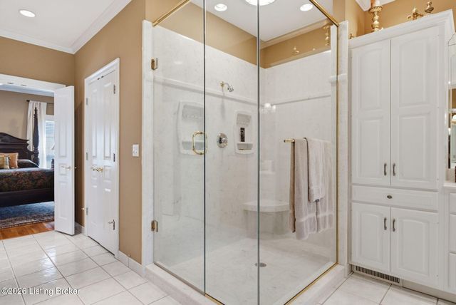 2615 Alia Cir, Louisville, KY 40222
