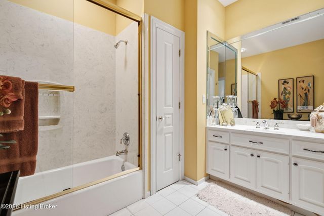 2615 Alia Cir, Louisville, KY 40222