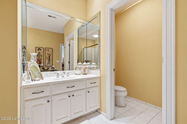 2615 Alia Cir, Louisville, KY 40222
