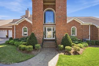 2615 Alia Cir, Louisville, KY 40222