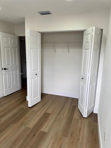 9425 SW 4th Ln 9425, Miami, FL 33174