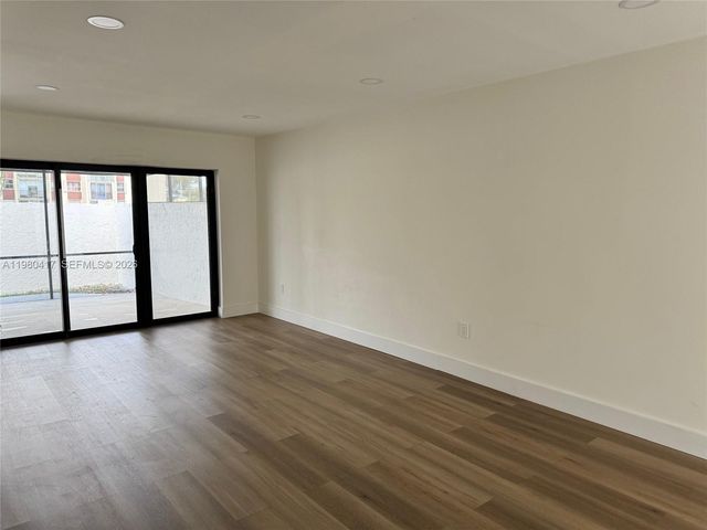 9425 SW 4th Ln 9425, Miami, FL 33174