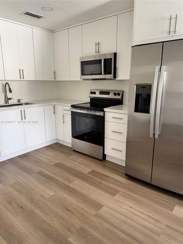 9425 SW 4th Ln 9425, Miami, FL 33174