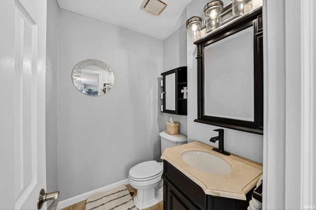 50782 Elk Trail, Granger, IN 46530