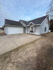 821 Aspen Circle, Waite Park, MN 56387