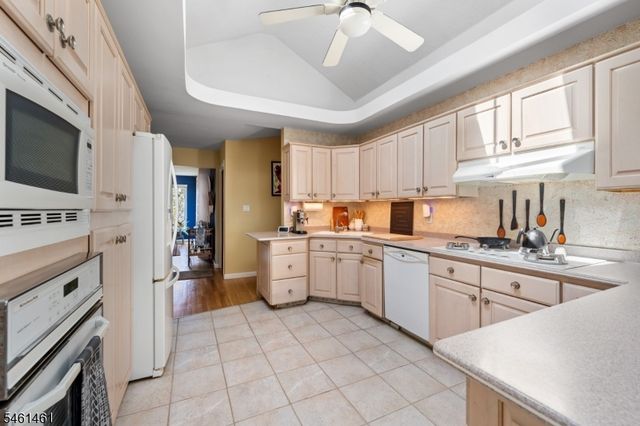 6 Martin Ln, Hamilton Twp., NJ 08619
