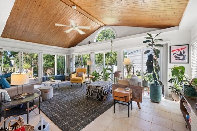 6 Martin Ln, Hamilton Twp., NJ 08619