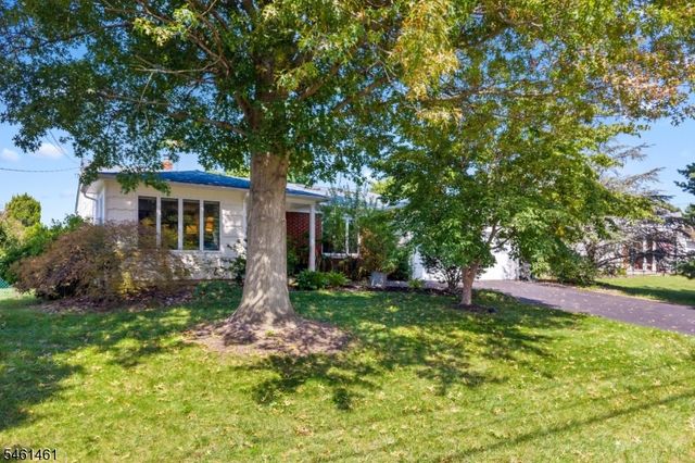 6 Martin Ln, Hamilton Twp., NJ 08619